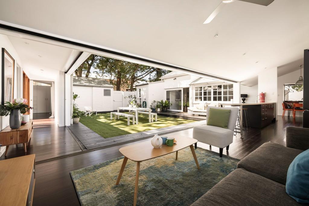 84 Cochrane St, Red Hill, QLD 4059