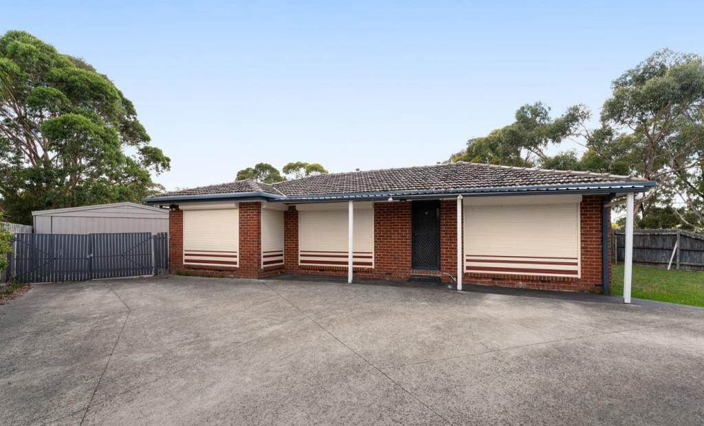 92 Gipps Cres, Cranbourne North, VIC 3977