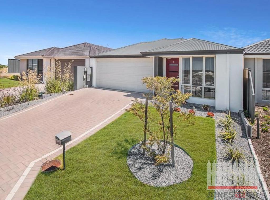 7 Avon Rd, Yanchep, WA 6035