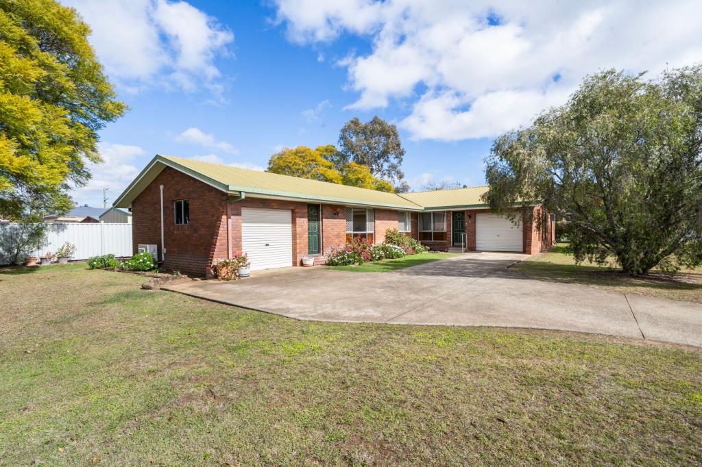 Units 1 & 2/4 Beauaraba St, Pittsworth, QLD 4356