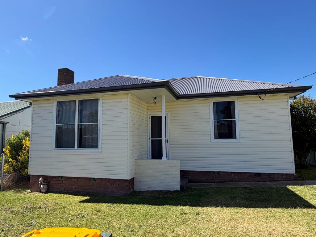 14 Darcy Cres, Goulburn, NSW 2580