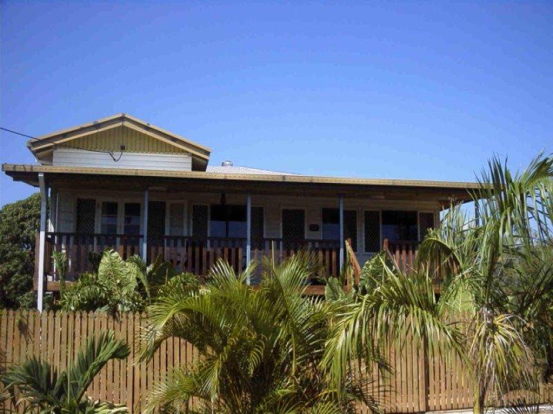 42 Bishop St, Belgian Gardens, QLD 4810