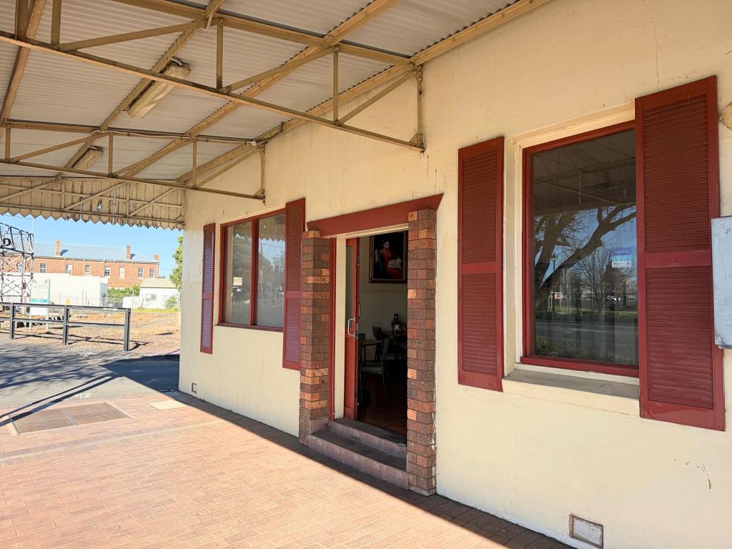 90 Dandaloo St, Narromine, NSW 2821