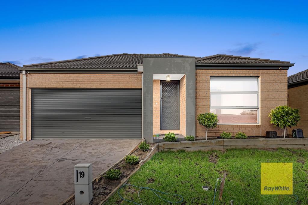 19 Phoenix Cct, Brookfield, VIC 3338