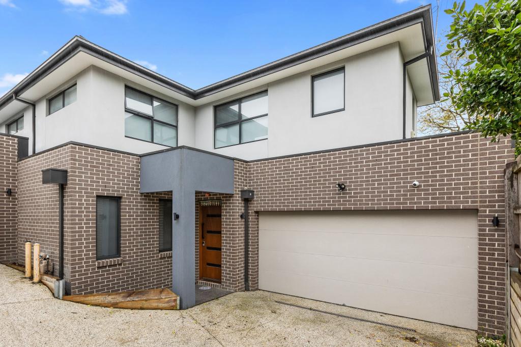 2/9 OAK HILL RD, MOUNT WAVERLEY, VIC 3149