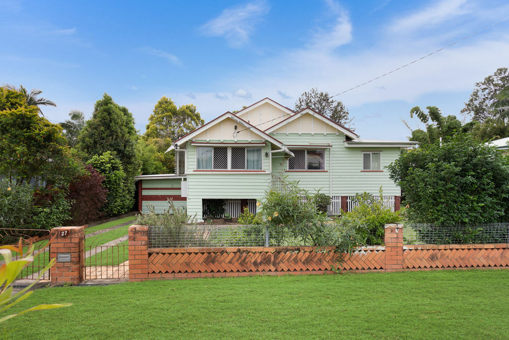 27 Wall St, Bundamba, QLD 4304