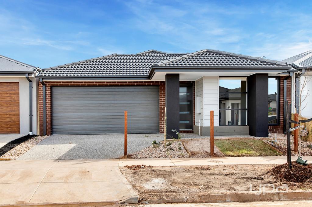 10 Delhi Gr, Rockbank, VIC 3335