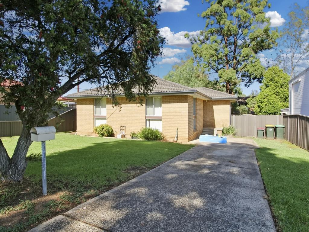 12 Engesta Ave, Camden, NSW 2570
