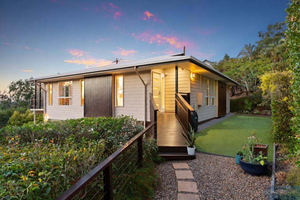 19 Valerie Cl, Edens Landing, QLD 4207