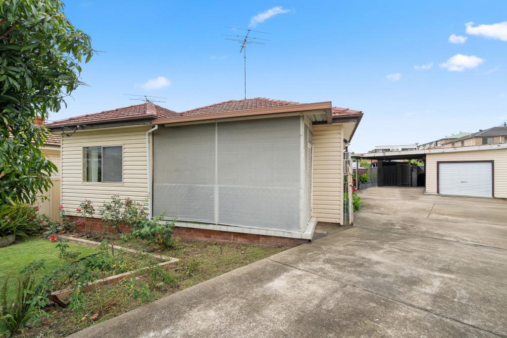 3 Slender Ave, Smithfield, NSW 2164