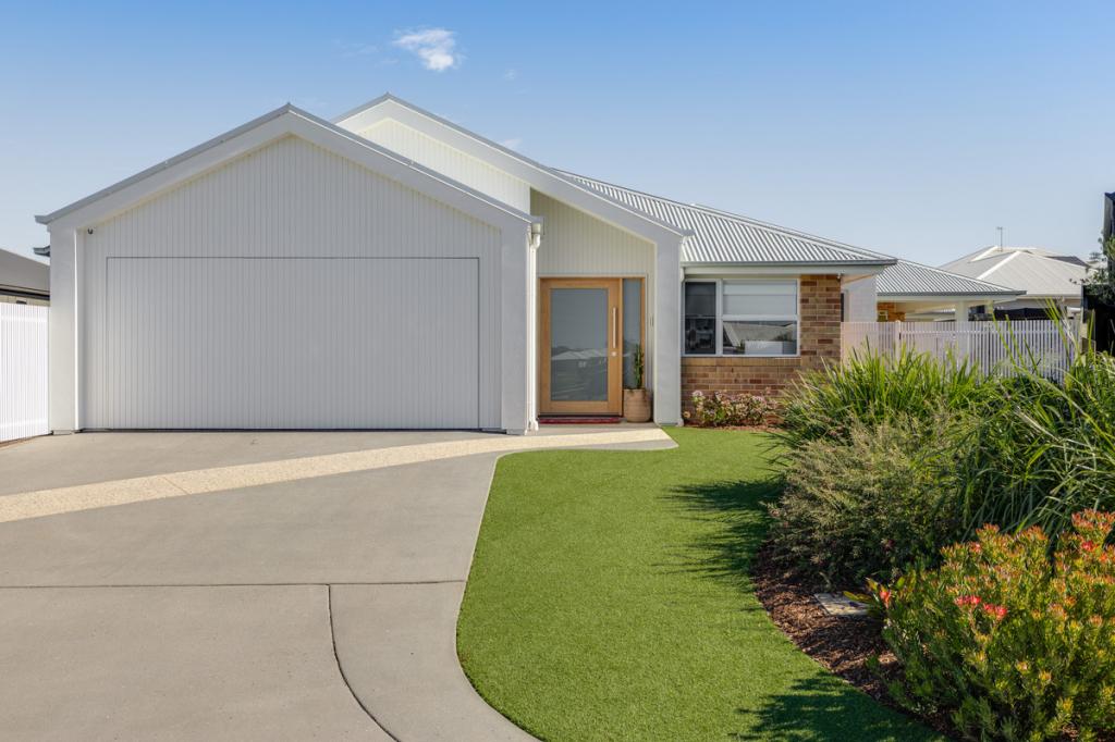 12 Bates St, Kearneys Spring, QLD 4350