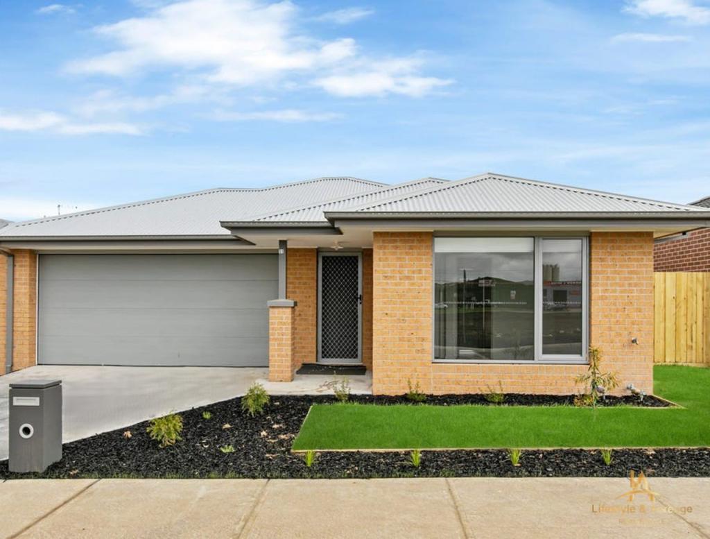 31 Merlot Rd, Pakenham, VIC 3810