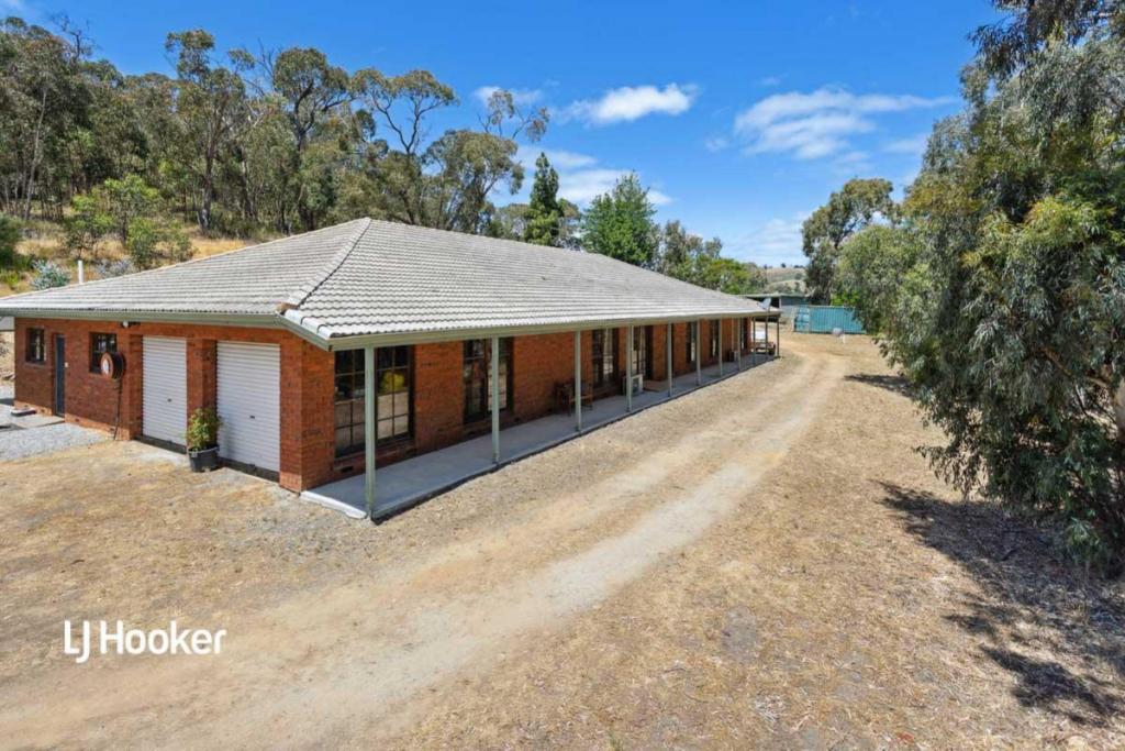 197 Tippett Rd, Chain Of Ponds, SA 5231