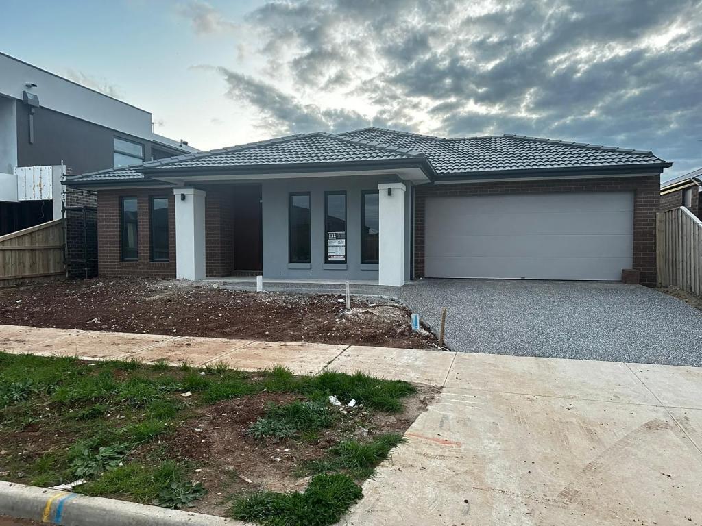 51 Clay Cres, Rockbank, VIC 3335