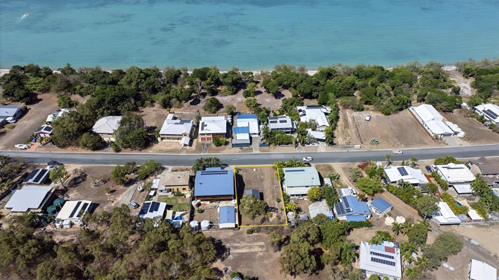 107 Gloucester Ave, Hideaway Bay, QLD 4800