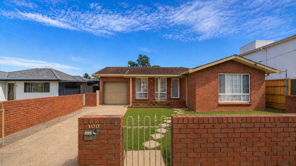 100 Evans Rd, Toukley, NSW 2263