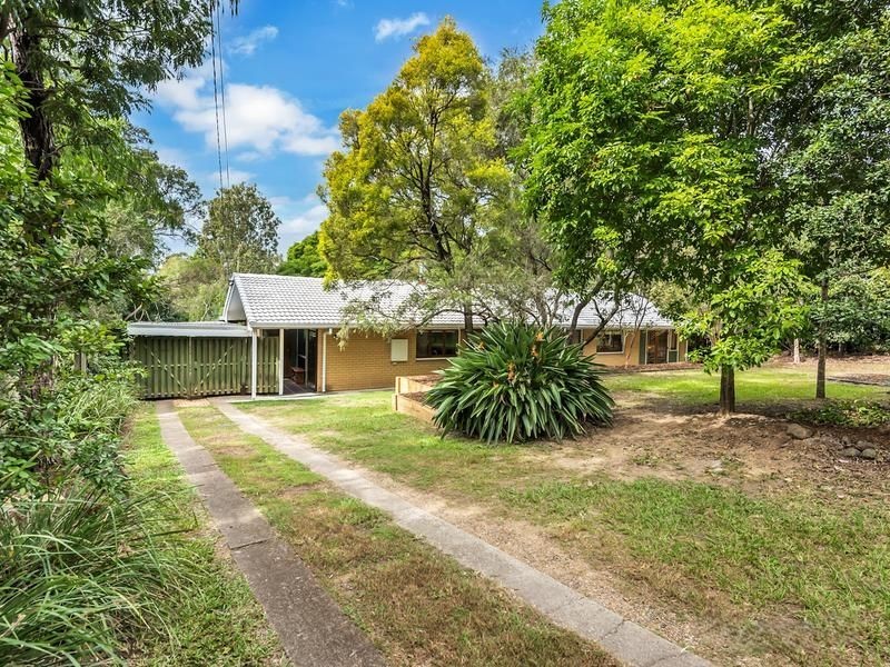 4 Luss St, Moggill, QLD 4070