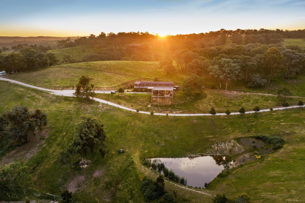 60 Bourchiers Rd, Kangaroo Ground, VIC 3097