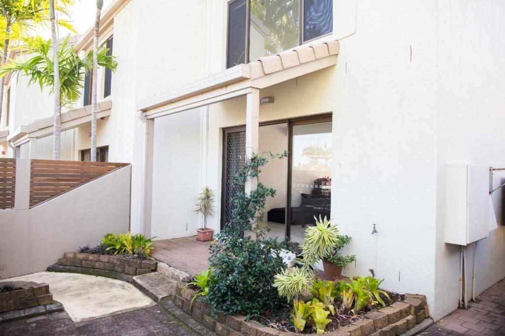 7/2 Solway Dr, Sunshine Beach, QLD 4567
