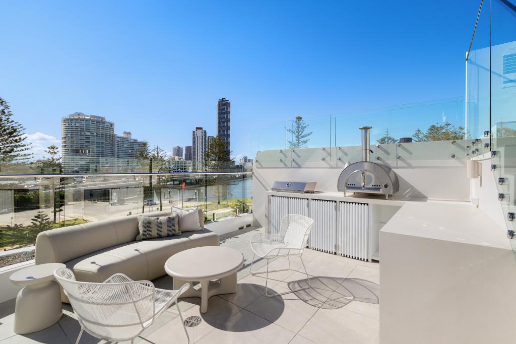 4/19-21 Rankin Pde, Main Beach, QLD 4217