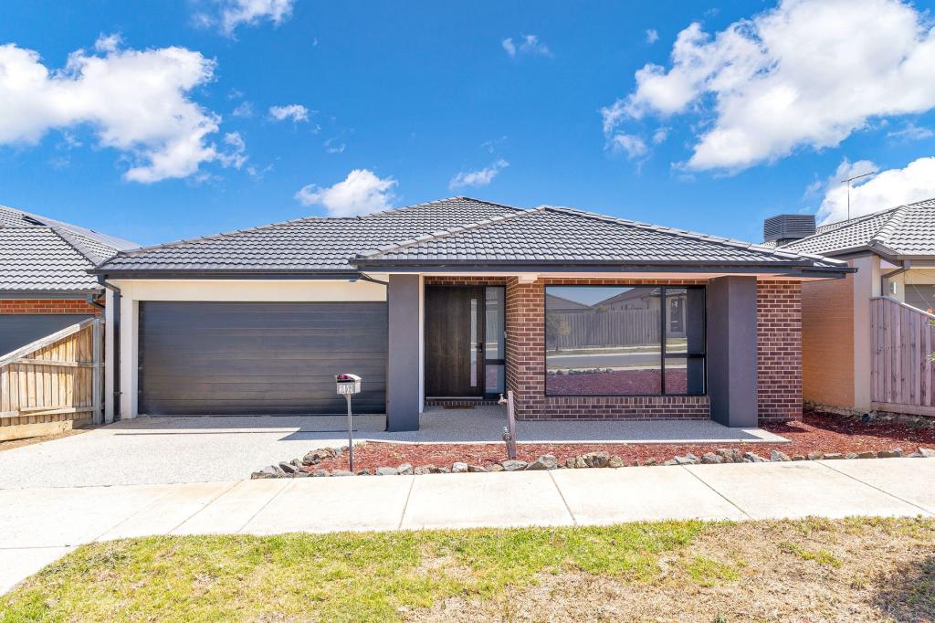 16 Sublime Point Rd, Bacchus Marsh, VIC 3340