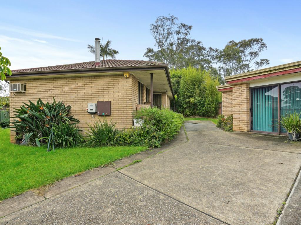 16 Kitson Pl, Minto, NSW 2566