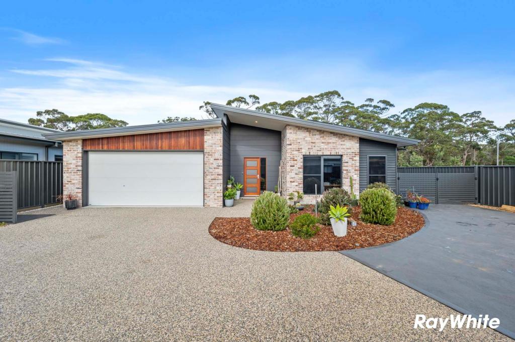 14 Azure Ave, Broulee, NSW 2537