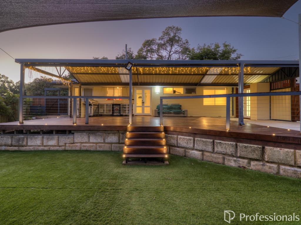 2 Fletcher Rd, Lesmurdie, WA 6076