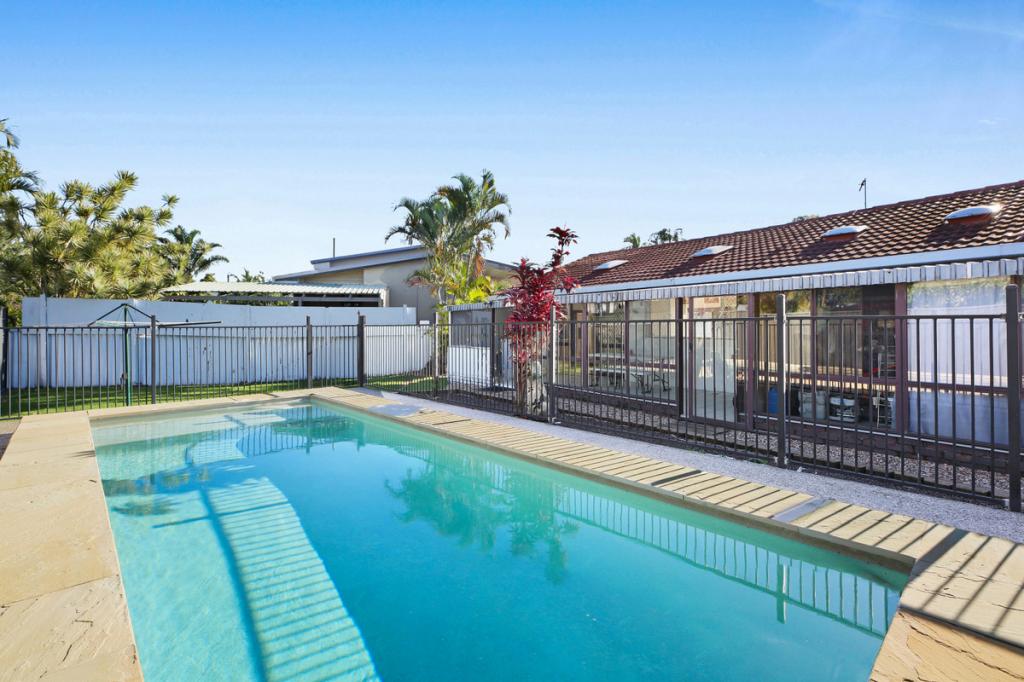 14 Gaye Pde, Miami, QLD 4220