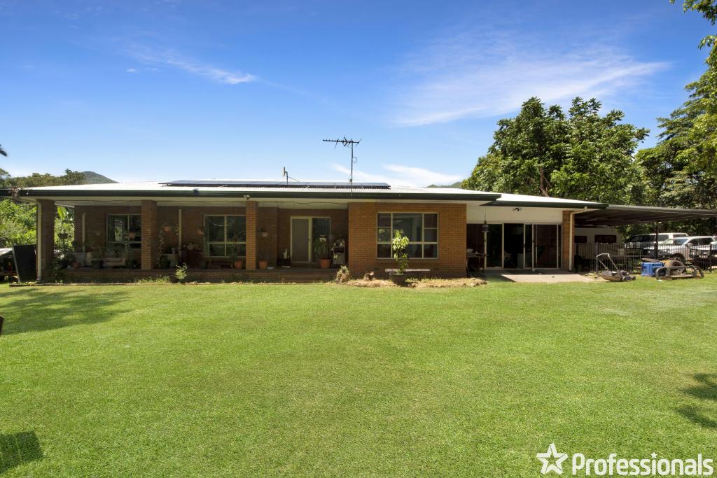 9 Cook St, Finch Hatton, QLD 4756