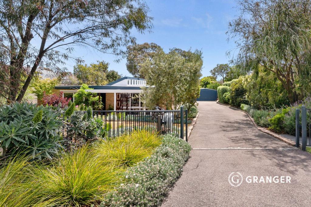 18 Fairway Cres, Mccrae, VIC 3938