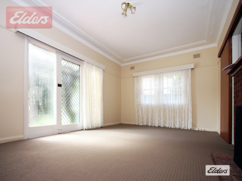 84 Flora St, Kirrawee, NSW 2232