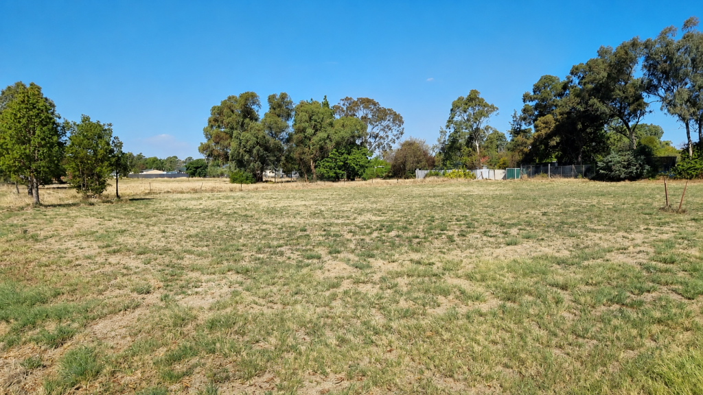 37-39 Young St, Oaklands, NSW 2646