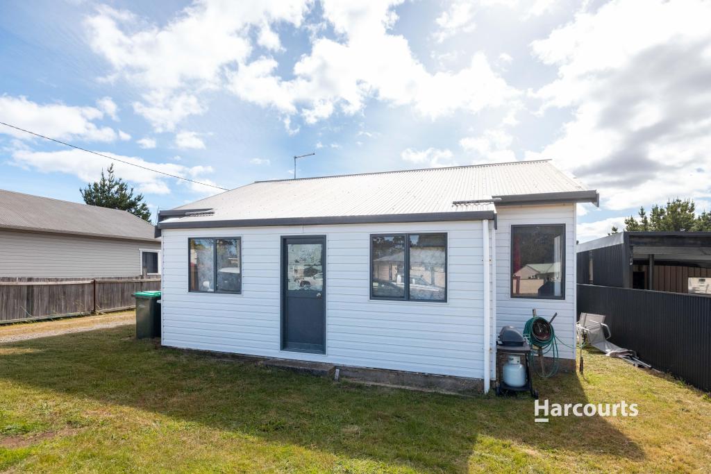 27 Hillcrest Rd, Devonport, TAS 7310