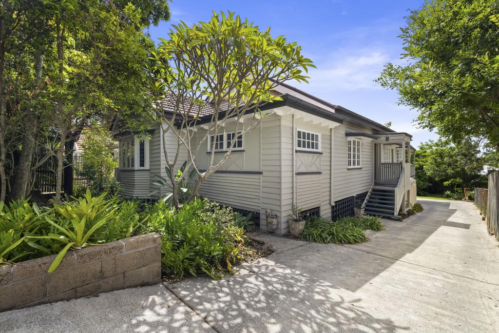 57 Enoggera Rd, Newmarket, QLD 4051