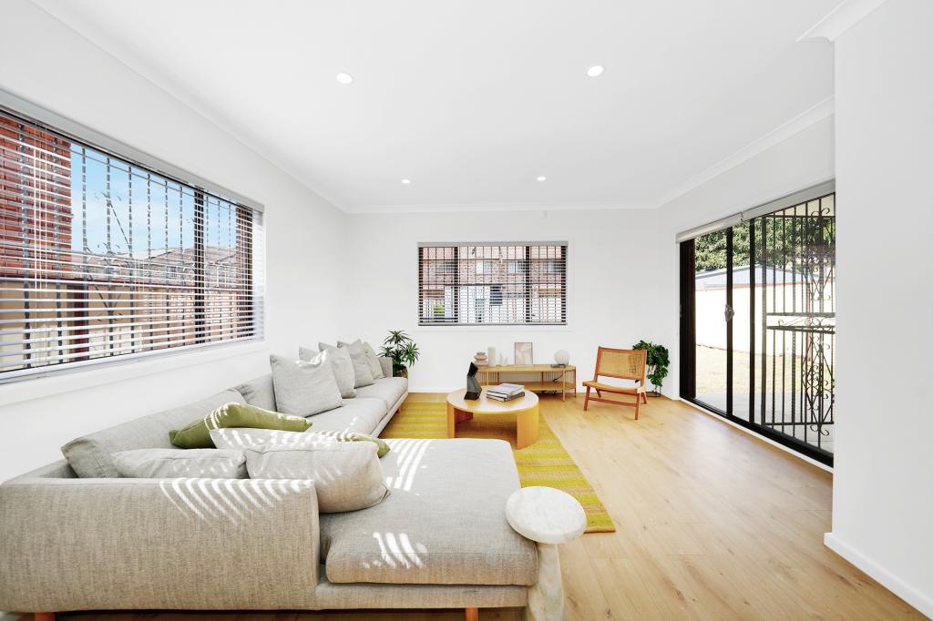 17 Fourth Ave, Campsie, NSW 2194