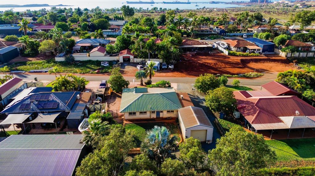 12 Wilkie Cres, Dampier, WA 6713