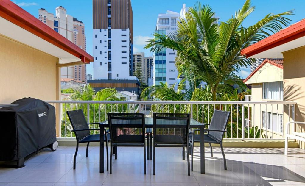 16/16 Jubilee Ave, Broadbeach, QLD 4218