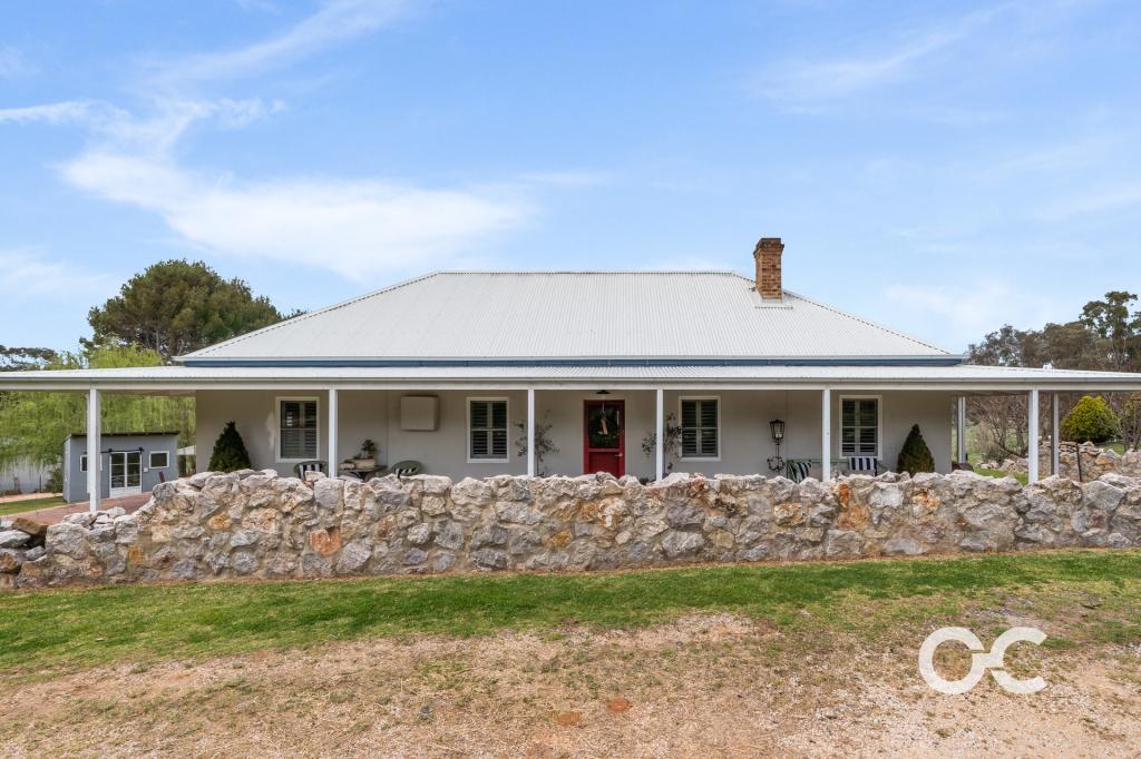 98 PACKHAM DR, MOLONG, NSW 2866