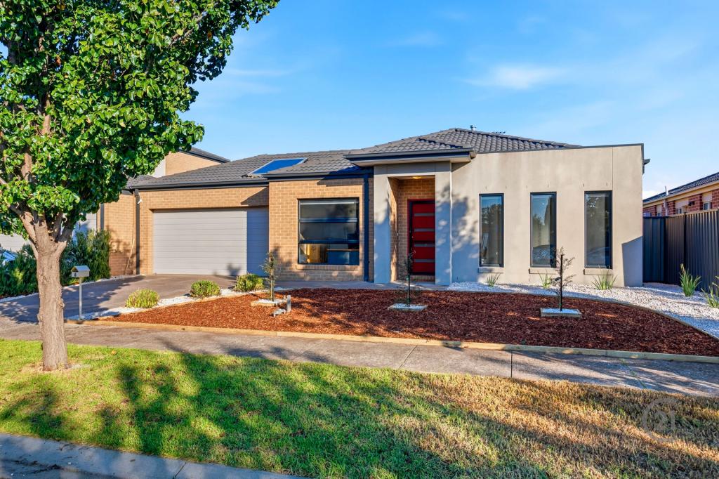 6 GILLIAN PL, POINT COOK, VIC 3030