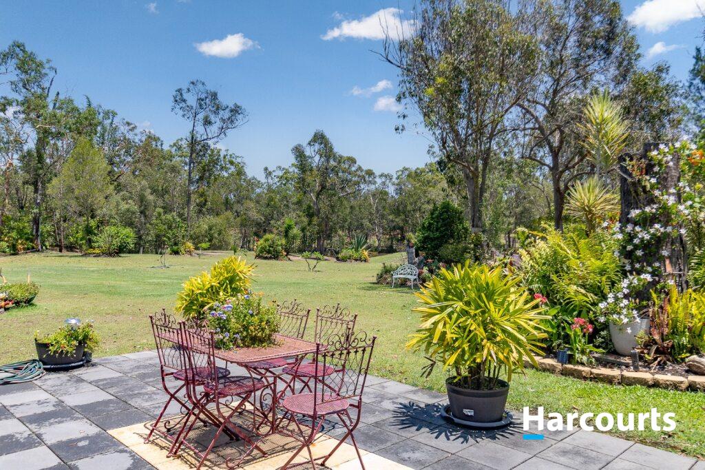 11 Oakview Dr, Redridge, QLD 4660