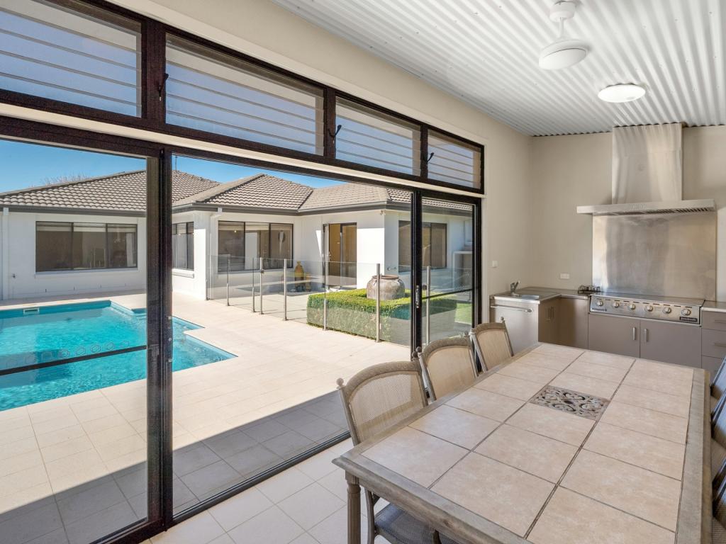 57 Nelson Dr, Griffith, NSW 2680