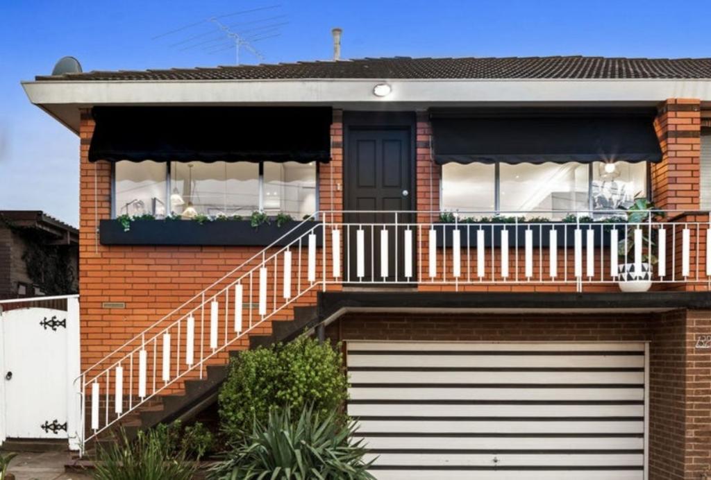 2/132 Hoffmans Rd, Essendon, VIC 3040