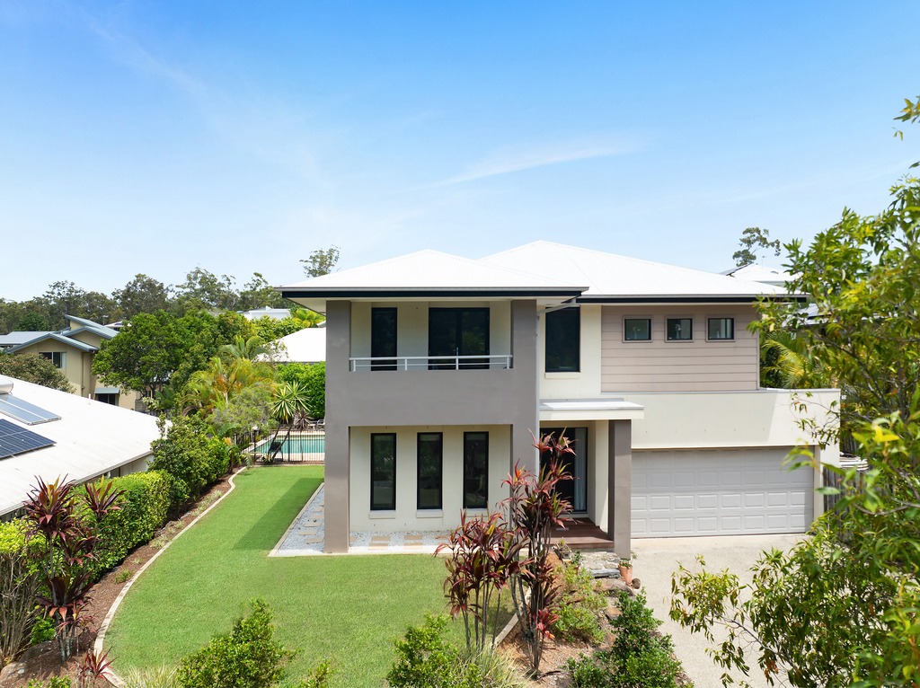 92 Observatory Dr, Reedy Creek, QLD 4227