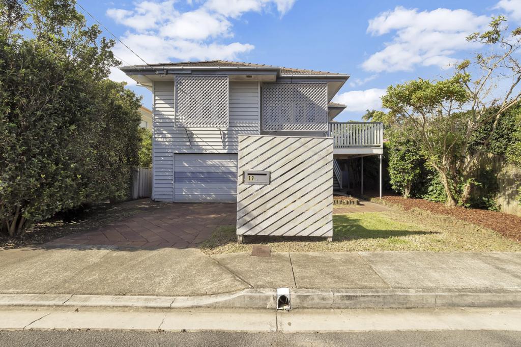 19 Burrell St, Clayfield, QLD 4011