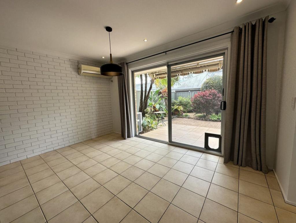 1/9 Crimson Ct, Miami, QLD 4220