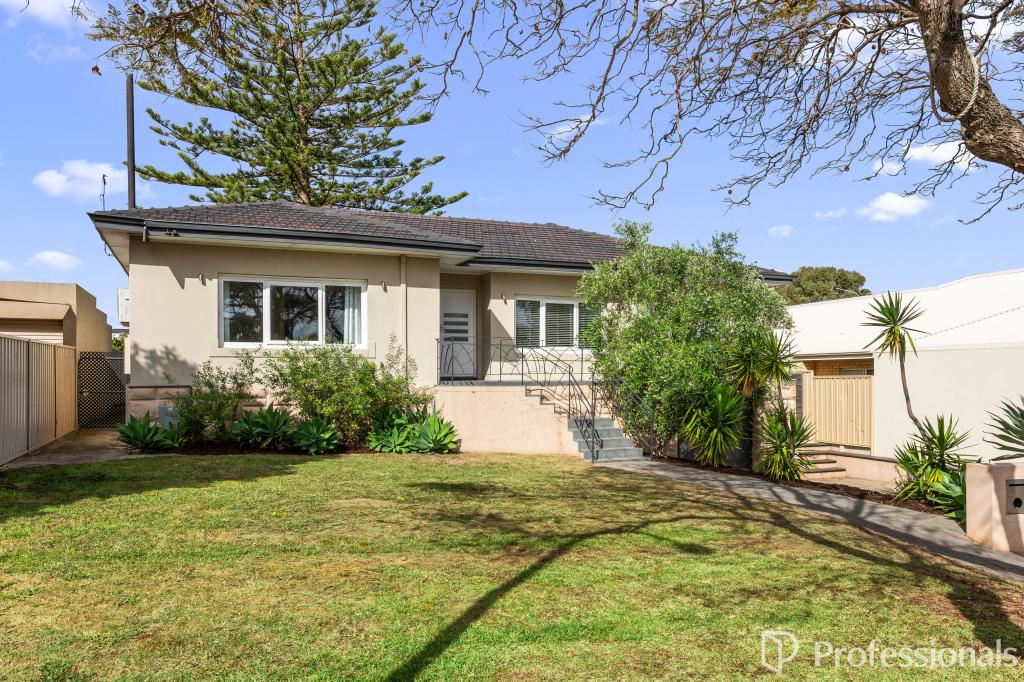 94 Redwood Cres, Melville, WA 6156