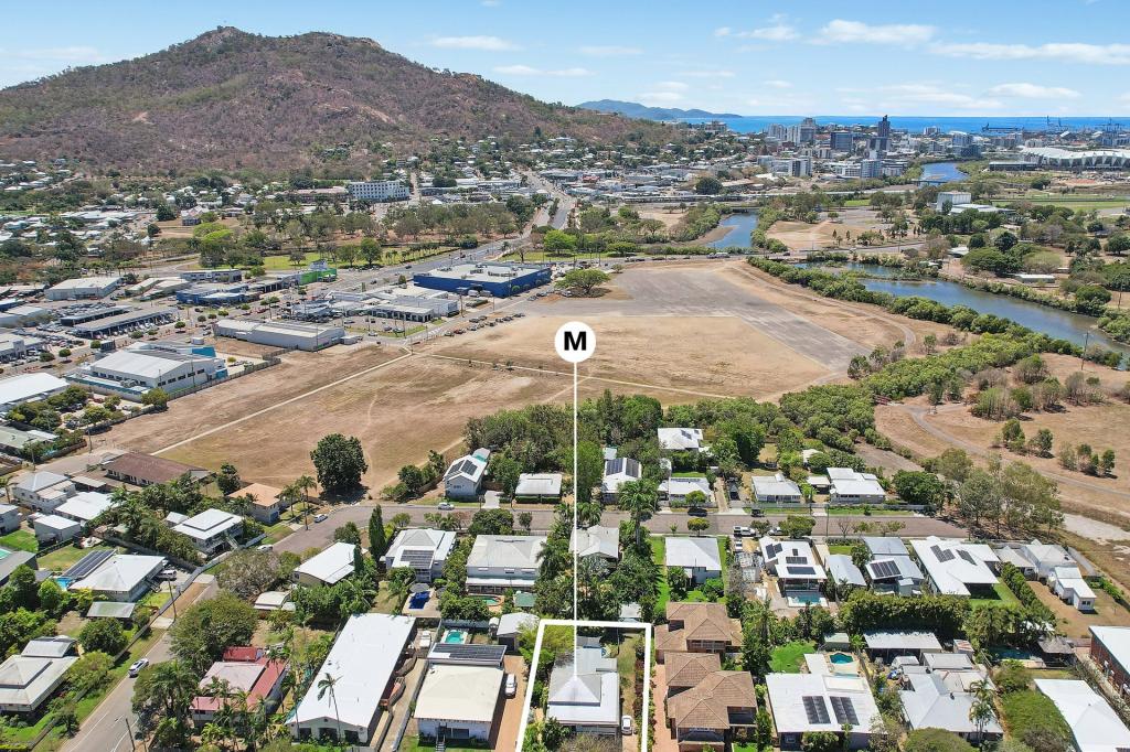 17 Philp St, Hermit Park, QLD 4812