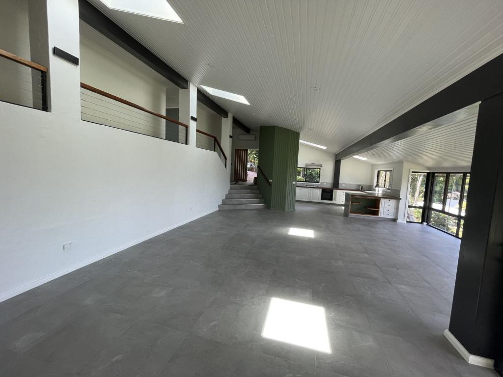 2A BELLEVUE CRES, EDGE HILL, QLD 4870