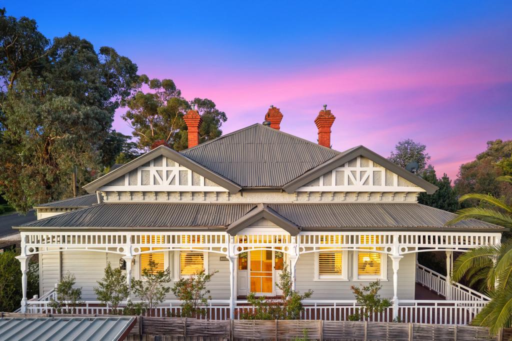 5a Harkness St, Quarry Hill, VIC 3550